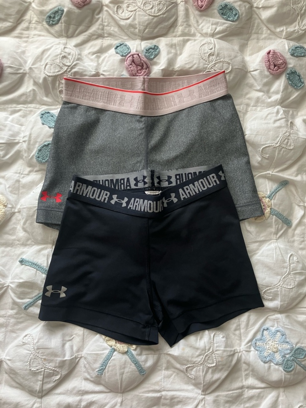 Under Armour Gray and Black Spandex set